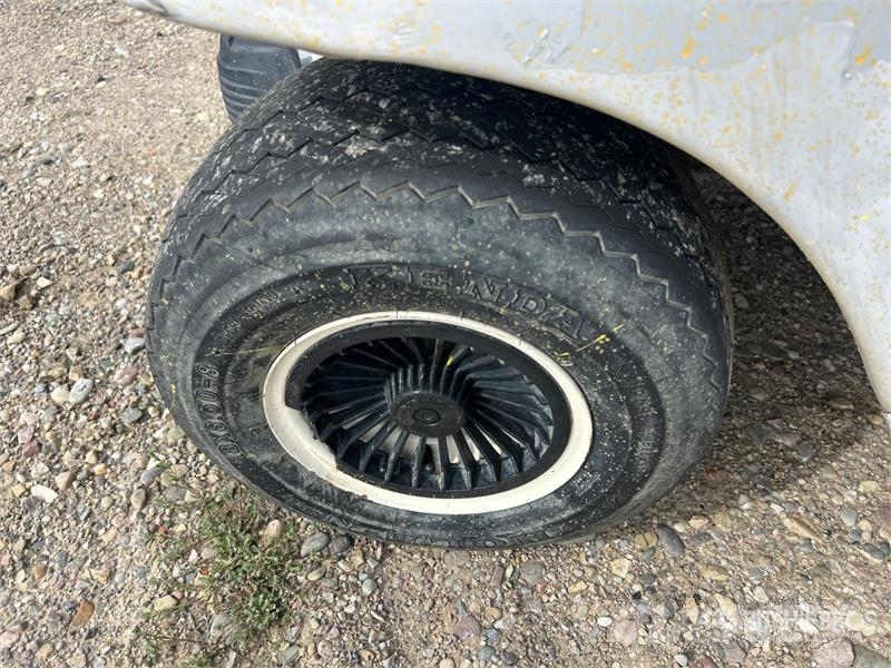 Club Car Electric Electric Golf Cart (Inoperable) Kola za golf