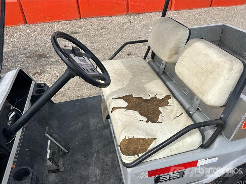 Club Car Electric Electric Golf Cart (Inoperable) Kola za golf
