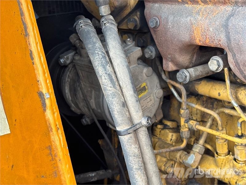 CMI C250 Tracked Mulcher Tractor Gozdarski mulčerji