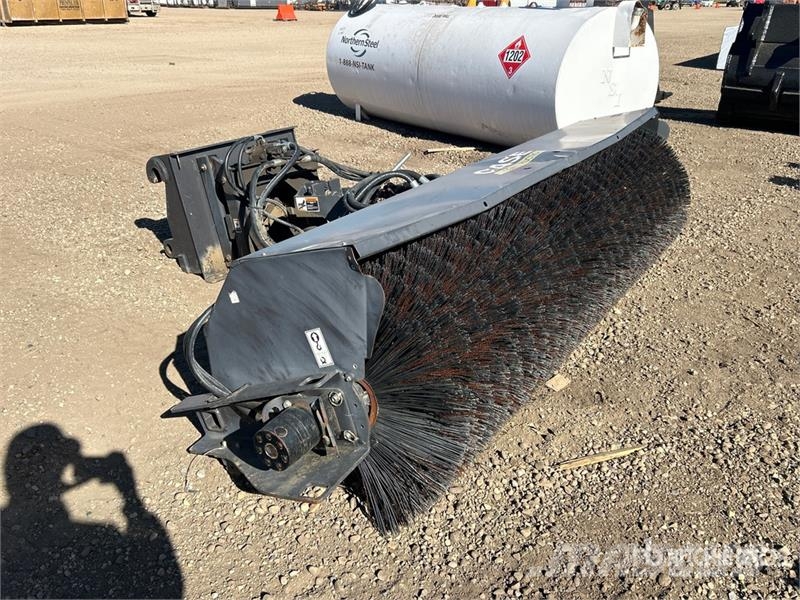 CNH 108 in Q/C Wheel Loader Broom - Fits Case 621G مكونات أخرى