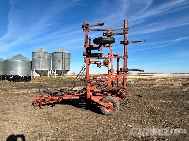  Co-op Implements 203 36 ft Chisel Plow المحراث الحفار
