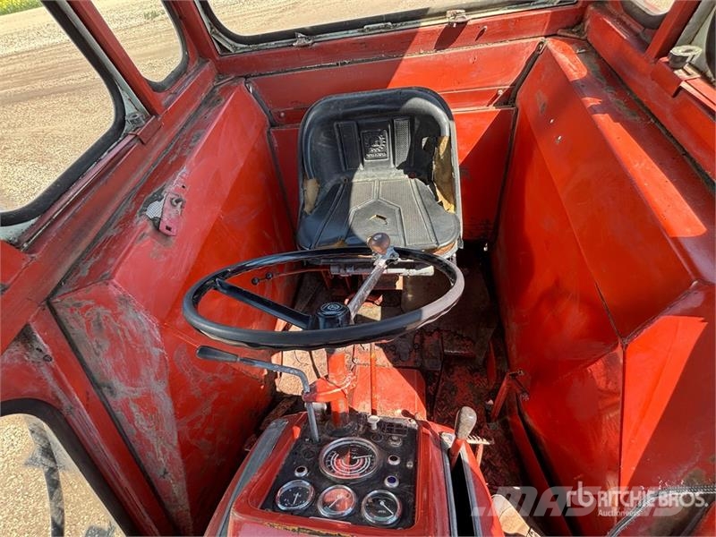 Co-op Implements 800 2WD Tractor Traktori