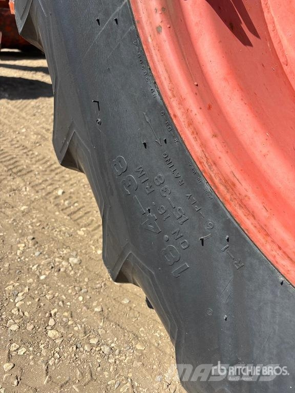 Co-op Implements 800 2WD Tractor Traktori