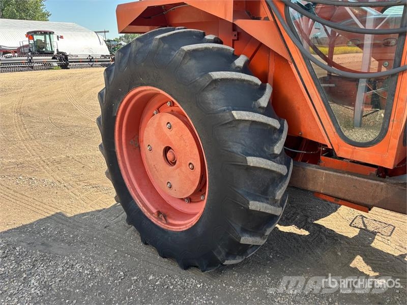Co-op Implements 800 2WD Tractor Traktori
