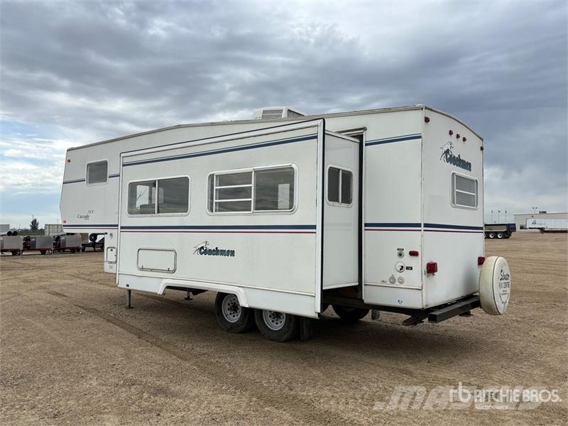  Coachmen Cascade 28 ft T/A Travel Trailer مقطورات أخرى