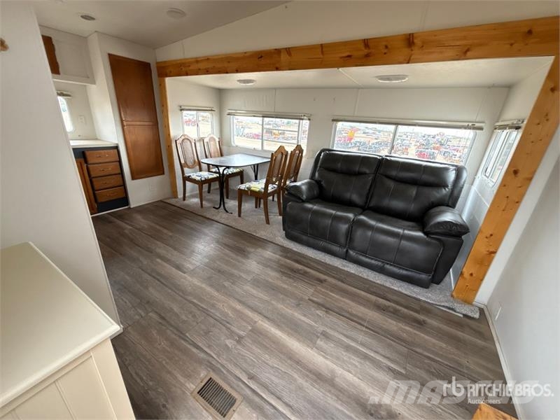  Coachmen Cascade 28 ft T/A Travel Trailer مقطورات أخرى