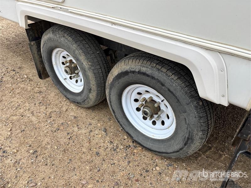  Coachmen Cascade 28 ft T/A Travel Trailer مقطورات أخرى