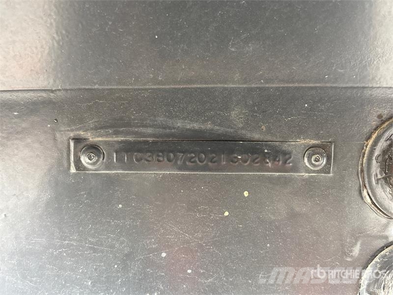  Coachmen Cascade 28 ft T/A Travel Trailer مقطورات أخرى