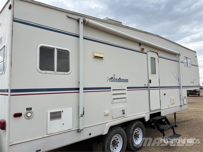  Coachmen Cascade 28 ft T/A Travel Trailer مقطورات أخرى