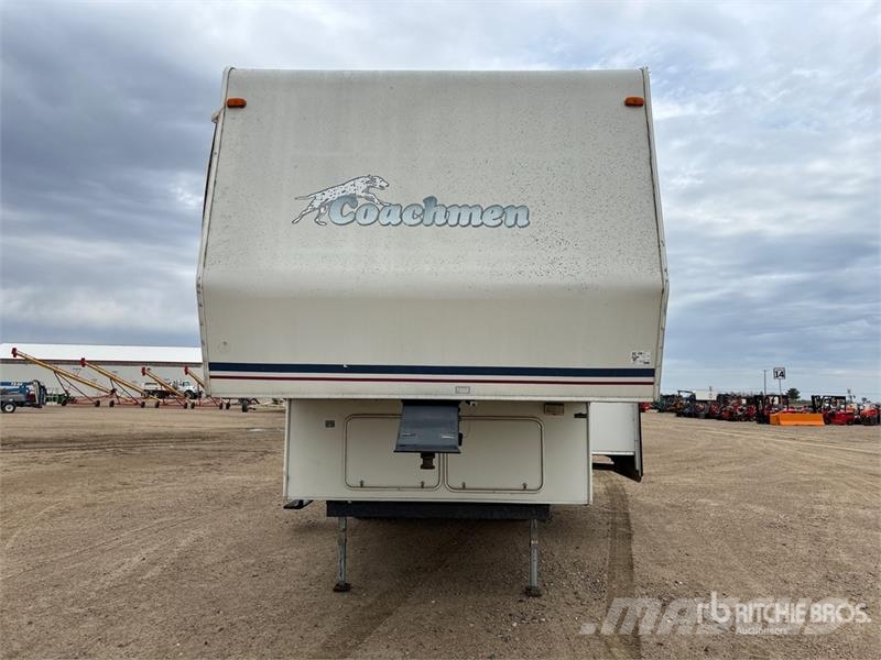  Coachmen Cascade 28 ft T/A Travel Trailer مقطورات أخرى