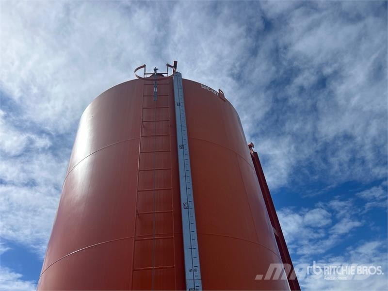 Cobra 400BBL 400 bbl Skid Mounted Steel Sloped Bottom Ta Brandstof-en toegevoegde tanks