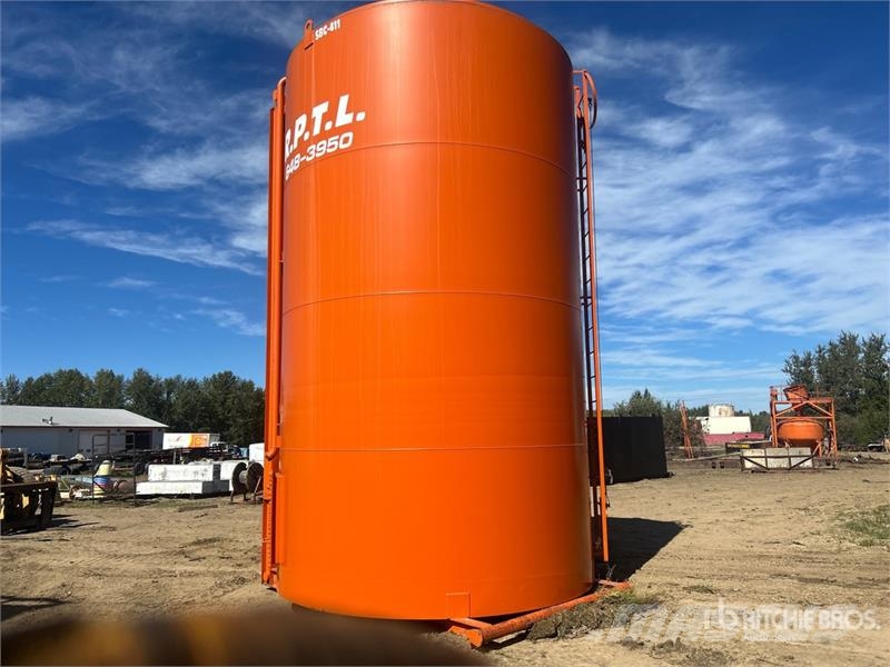 Cobra 400BBL 400 bbl Skid Mounted Steel Sloped Bottom Ta Brandstof-en toegevoegde tanks