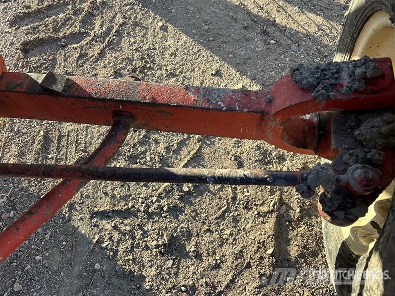 Cockshutt 1850 2WD Tractor الجرارات