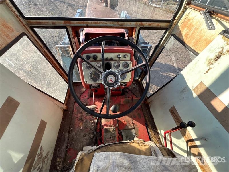 Cockshutt 1850 2WD Tractor الجرارات