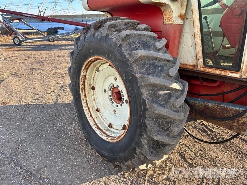 Cockshutt 1855 2WD Tractor الجرارات