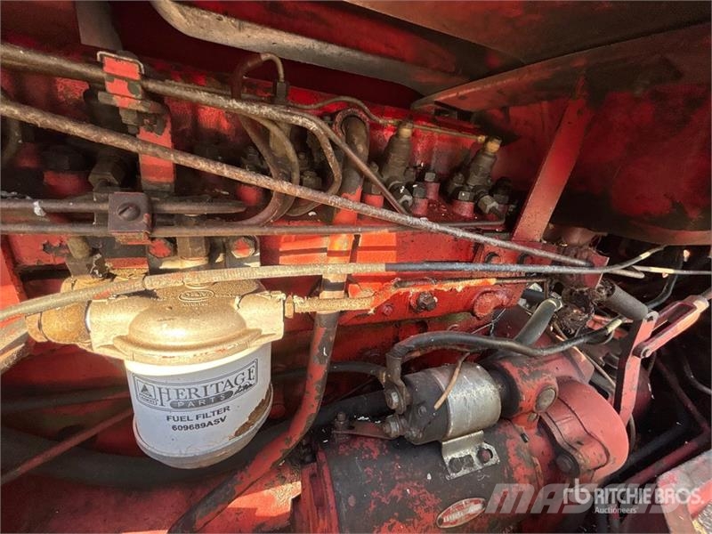 Cockshutt 1855 2WD Tractor الجرارات