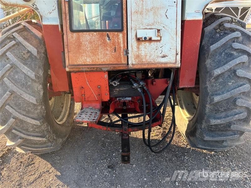 Cockshutt 1855 2WD Tractor الجرارات