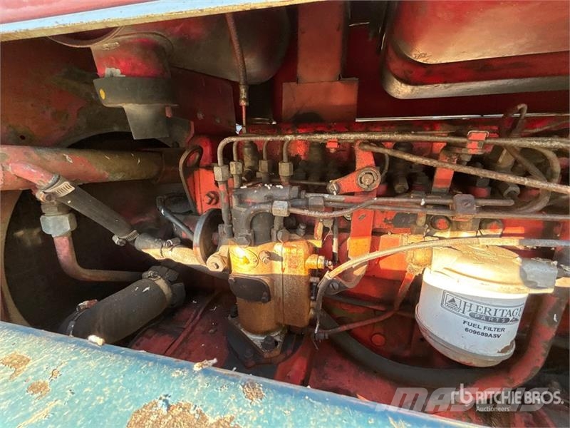 Cockshutt 1855 2WD Tractor الجرارات