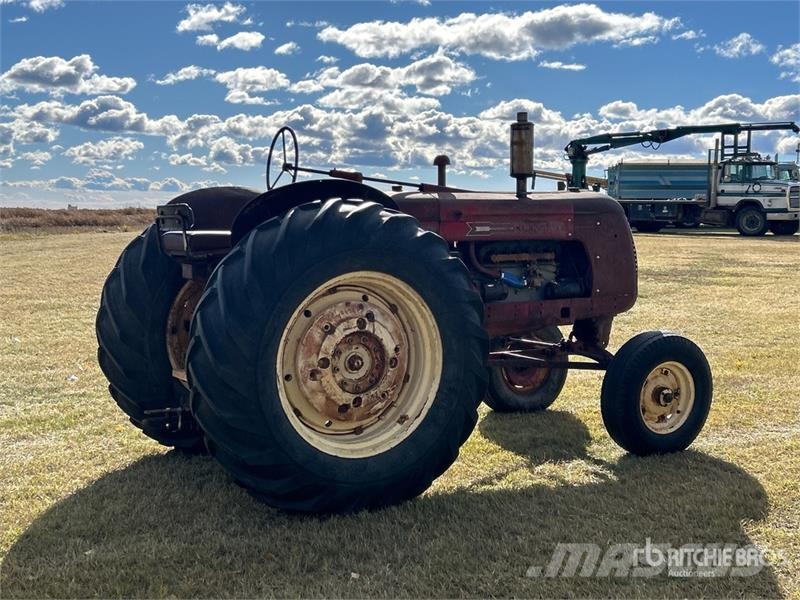 Cockshutt 40 2WD Wide Front Antique Tractor Traktorji