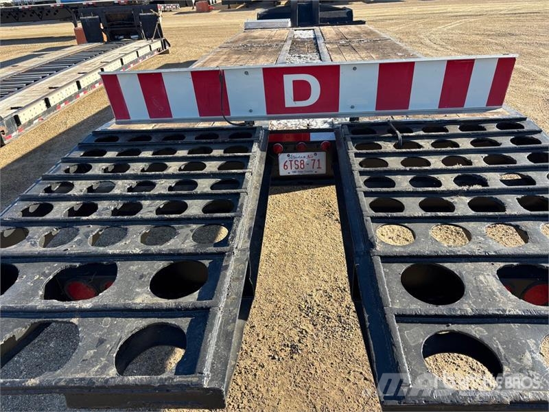 Columbia 34 ft T/A Tilt Deck Trailer Maskinhenger