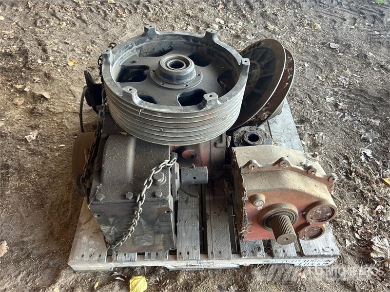 Combine Transfer Case - Fits Gleaner Andre komponenter