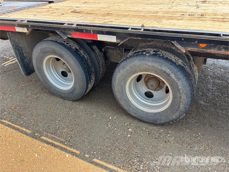 Conqur 24 ft T/A Equipment Trailer Remolques para transporte de vehículos