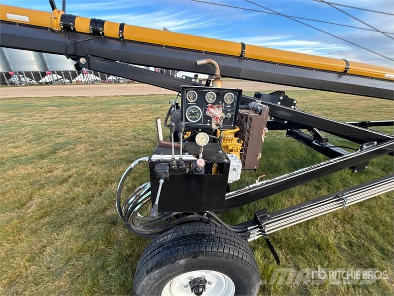 Convey-All 1690 SP 16 in x 90 ft Swing Grain Conveyor Szállító berendezések