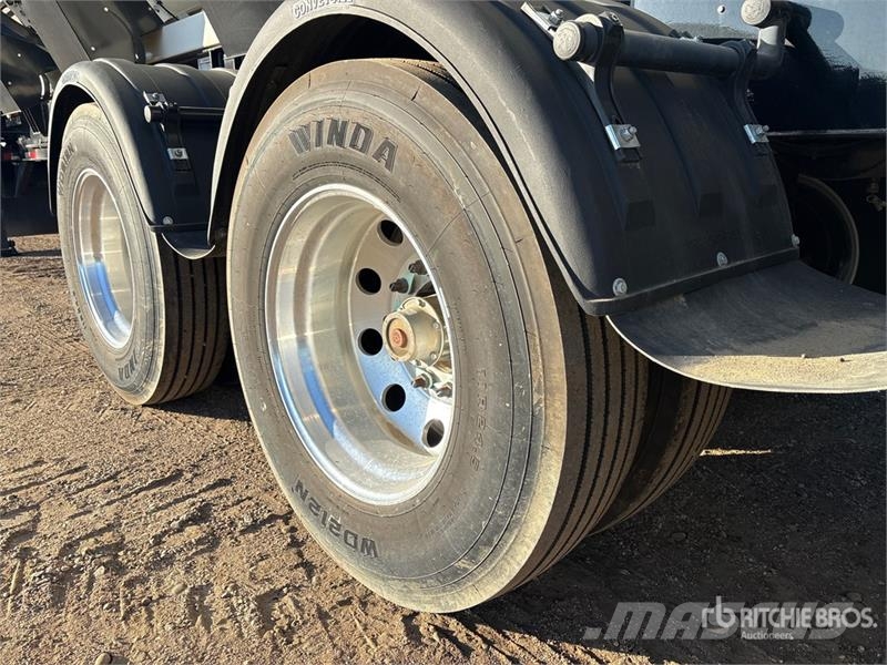 Convey-All CSC1545 40 ft Tri/A Side Dump Seed Tender Trailer 箱式拖车