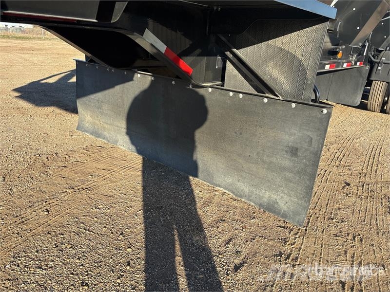 Convey-All CSC1545 40 ft Tri/A Side Dump Seed Tender Trailer 箱式拖车