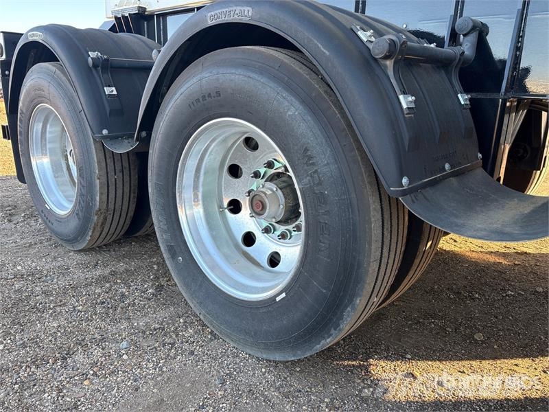 Convey-All CSC1545 40 ft Tri/A Side Dump Seed Tender Trailer 箱式拖车