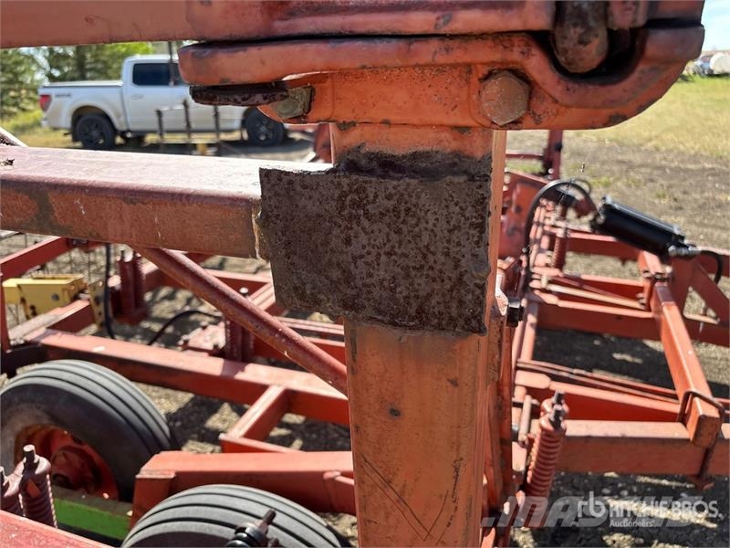 Coop Implements 25 ft Cultivator Kültivatörler