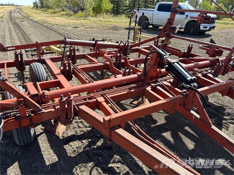 Coop Implements 25 ft Cultivator Kültivatörler