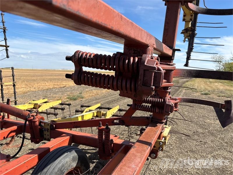 Coop Implements 25 ft Cultivator Kültivatörler