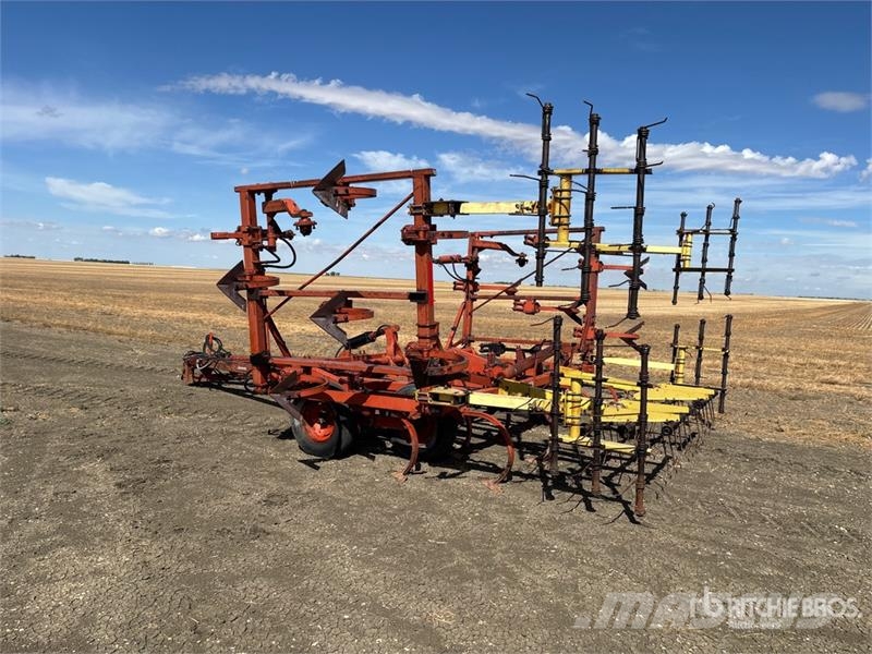 Coop Implements 25 ft Cultivator Kültivatörler