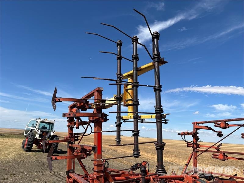 Coop Implements 25 ft Cultivator Kültivatörler