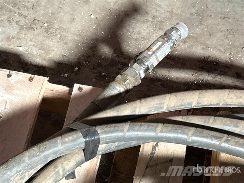 Copper Pipe With Foam Protection & Hydraulic Hose Ďalšie komponenty
