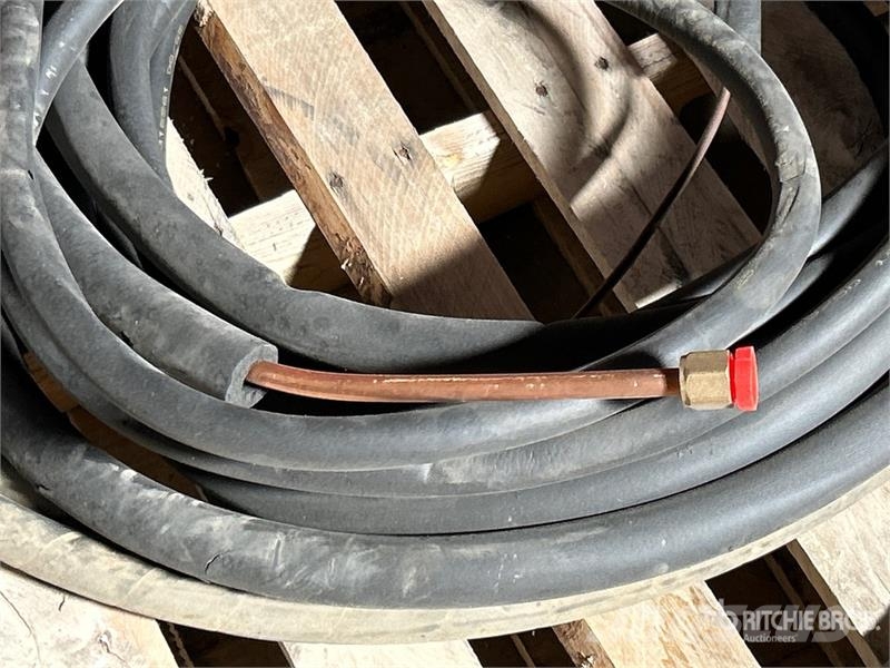 Copper Pipe With Foam Protection & Hydraulic Hose Ďalšie komponenty