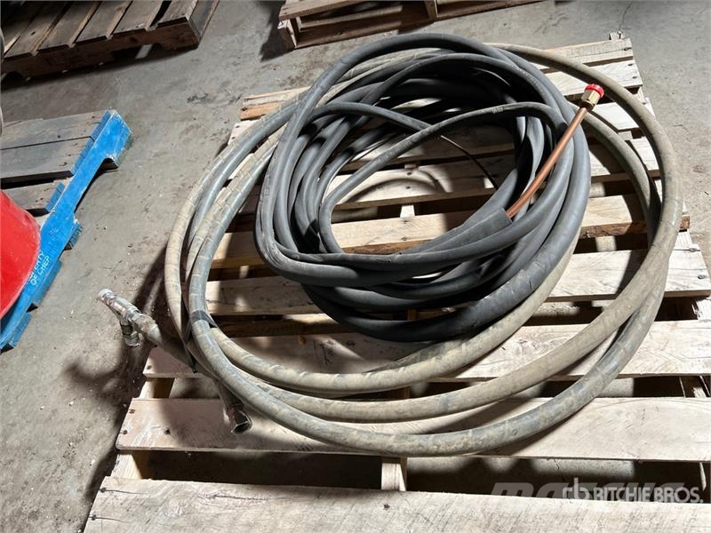 Copper Pipe With Foam Protection & Hydraulic Hose Ďalšie komponenty