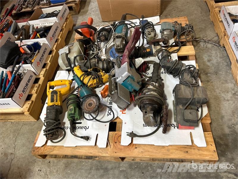 Corded Power Tools, Grinders, Sawzall, Drills, Tri Drugi deli