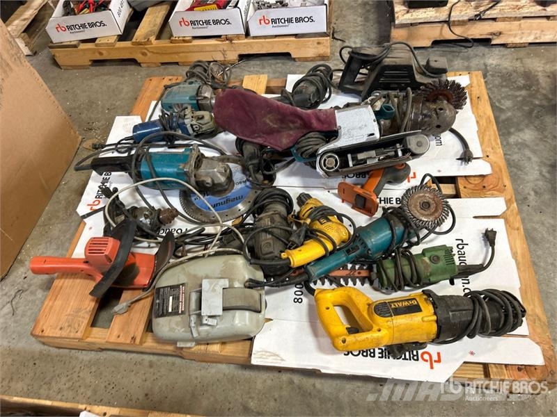 Corded Power Tools, Grinders, Sawzall, Drills, Tri Drugi deli