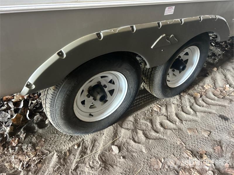 Cougar 29 ft T/A Travel Trailer Andre hengere
