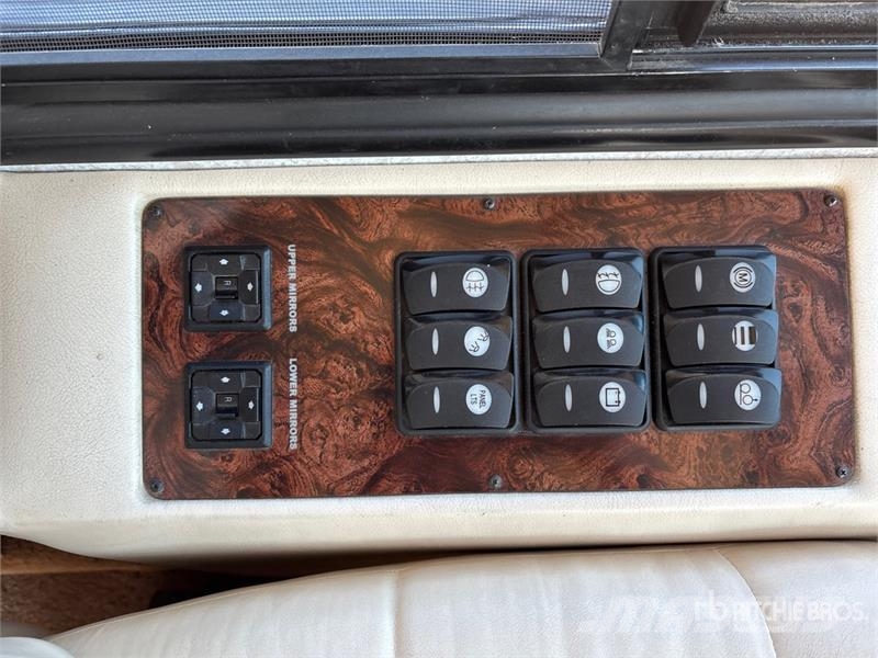Country Coach Magna Motor Home Asuntoautot ja asuntovaunut