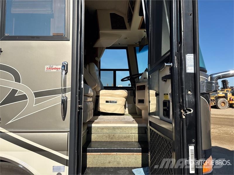 Country Coach Magna Motor Home Asuntoautot ja asuntovaunut