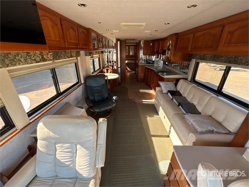 Country Coach Magna Motor Home Asuntoautot ja asuntovaunut