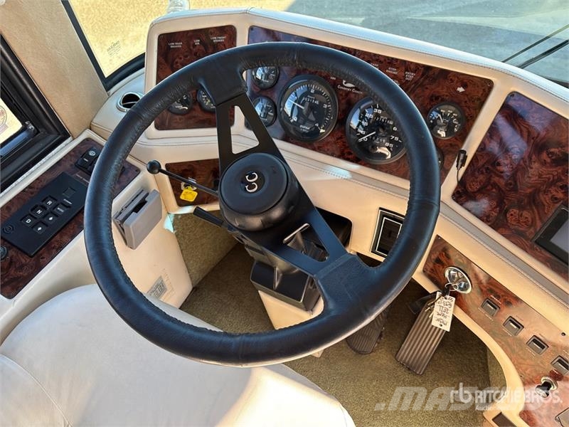 Country Coach Magna Motor Home Asuntoautot ja asuntovaunut
