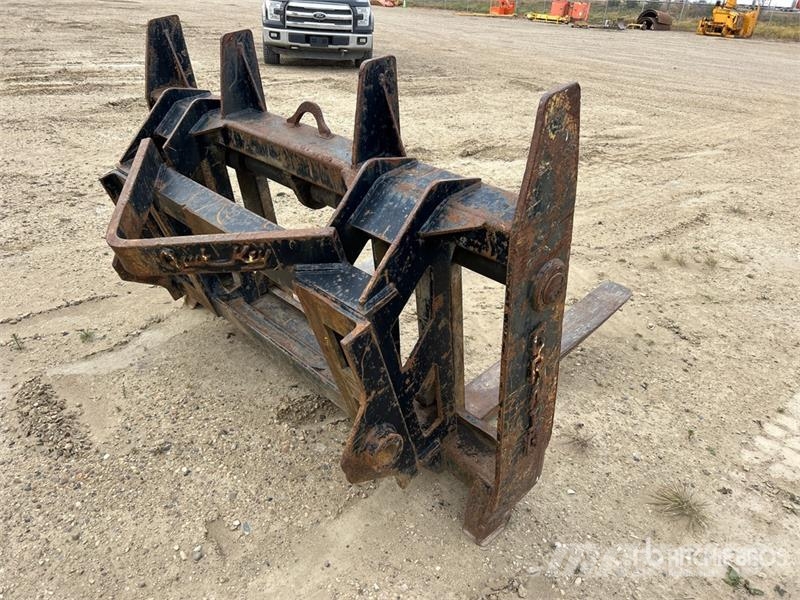 Craig 43 in Q/C Wheel Loader Forks - Fits Cat 544H Vorken