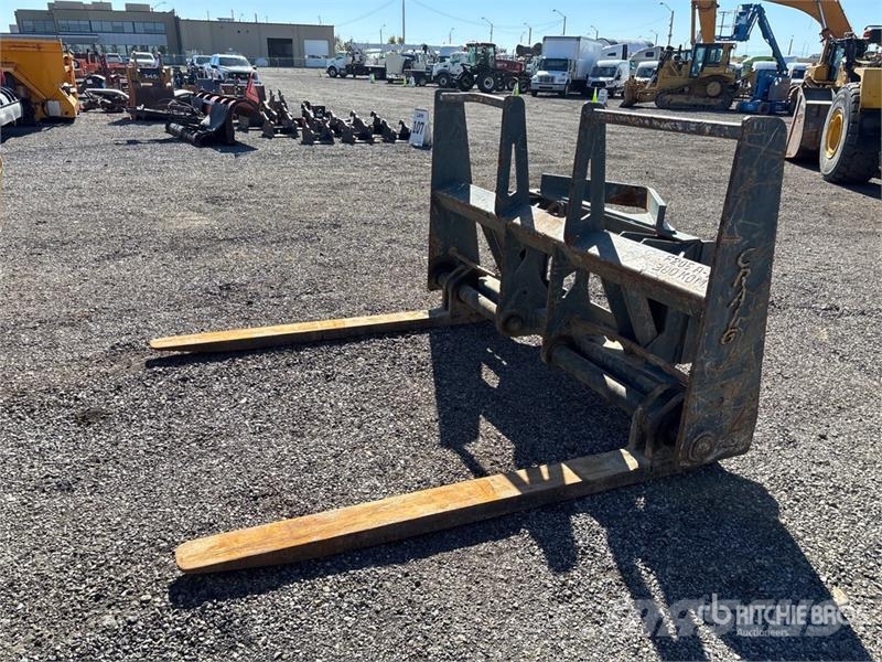 Craig 96 in Q/C Wheel Loader Forks - Fits Komatsu WA380 Villák