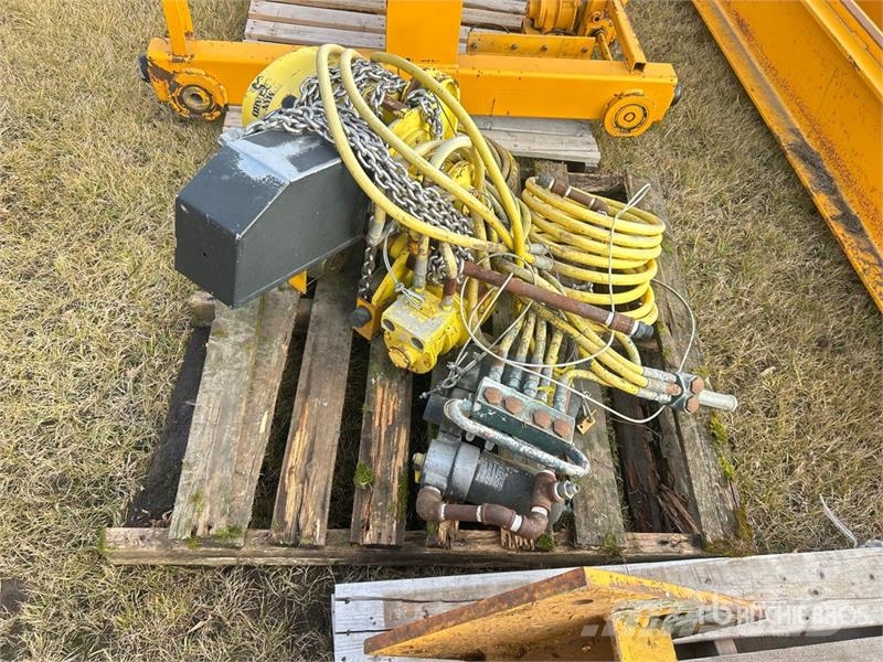  Cranes R US Inc. 2 ton Gantry Crane 架空橋式起重機