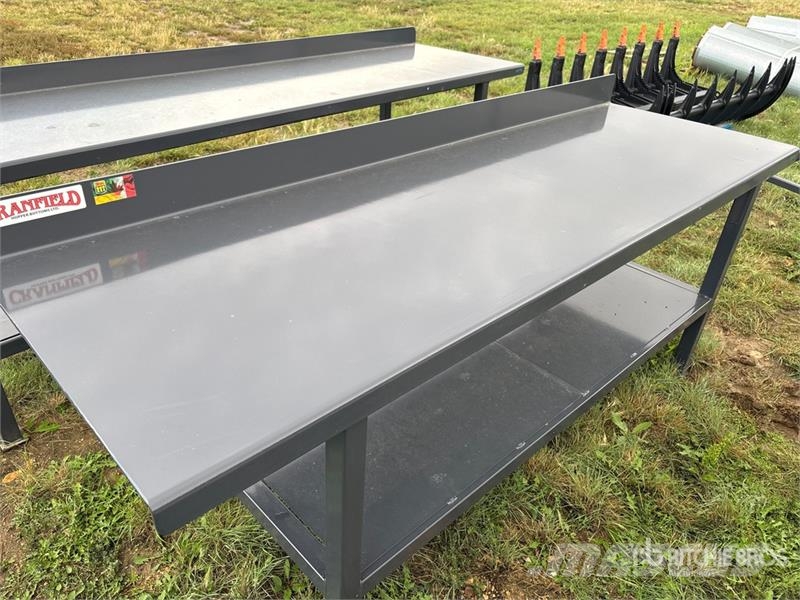  Cranfield Hopper Bottoms 8 ft Workbench (Unused) Altri componenti