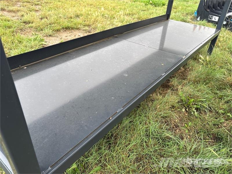  Cranfield Hopper Bottoms 10 ft Workbench (Unused) Altri componenti